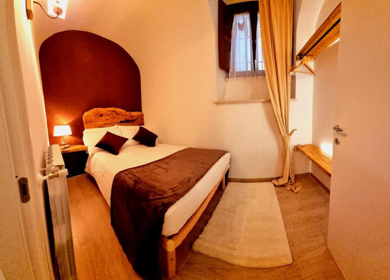 Dimora Grotta Masciarelli Hotel LʼAquila Стая снимка